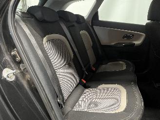 Kia Cee d Cee'd Sportswagon (JDC5) Combi 1.6 GDI 16V (G4FD) [99kW]  (09-2012/12-=
2018) picture 12