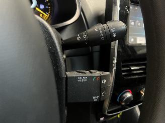 Renault Clio Clio IV Estate/Grandtour (7R) Combi 5-drs 1.5 Energy dCi 75 FAP (K9K-6=
12) [55kW]  (01-2013/08-2021) picture 16
