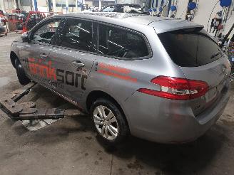 Peugeot 308 308 SW (L4/L9/LC/LJ/LR) Combi 5-drs 1.6 BlueHDi 120 (DV6FC(BHZ)) [88kW=
]  (03-2014/12-2021) picture 4