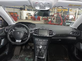 Peugeot 308 308 SW (L4/L9/LC/LJ/LR) Combi 5-drs 1.6 BlueHDi 120 (DV6FC(BHZ)) [88kW=
]  (03-2014/12-2021) picture 5