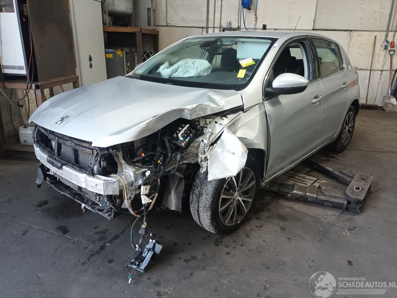 Peugeot 308 308 (L3/L8/LB/LH/LP) Hatchback 5-drs 1.2 12V e-THP PureTech 130 (EB2DT=
S(HNY)) [96kW]  (11-2013/06-2021)
