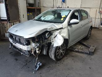 Vrakbiler auto Peugeot 308 308 (L3/L8/LB/LH/LP) Hatchback 5-drs 1.2 12V e-THP PureTech 130 (EB2DT=
S(HNY)) [96kW]  (11-2013/06-2021) 2014/11