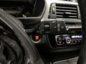 BMW 3-serie 3 serie Touring (F31) Combi 318i 1.5 TwinPower Turbo 12V (B38-B15A) [1=
00kW]  (07-2015/06-2019) picture 15