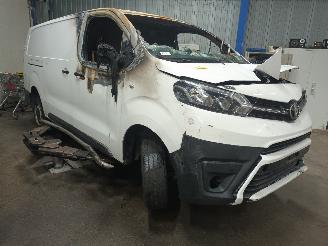 Toyota Proace ProAce Van 1.6 D-4D 95 16V (3WZTV(DV6FDU)) [70kW]  (02-2016/04-2020) picture 2