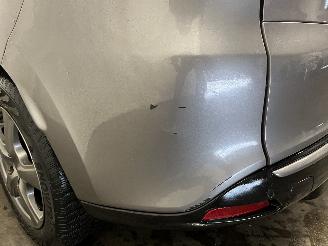 Renault Clio Clio IV Estate/Grandtour (7R) Combi 5-drs 0.9 Energy TCE 90 12V (H4B-4=
00(H4B-A4)) [66kW]  (01-2013/08-2021) picture 8