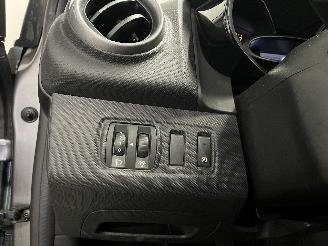 Renault Clio Clio IV Estate/Grandtour (7R) Combi 5-drs 0.9 Energy TCE 90 12V (H4B-4=
00(H4B-A4)) [66kW]  (01-2013/08-2021) picture 20