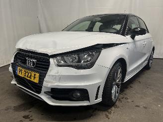 krockskadad bil auto Audi A1 A1 Sportback (8XA/8XF) Hatchback 5-drs 1.2 TFSI (CBZA) [63kW]  (01-201=
2/04-2015) 2014/7