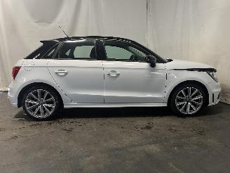 Audi A1 A1 Sportback (8XA/8XF) Hatchback 5-drs 1.2 TFSI (CBZA) [63kW]  (01-201=
2/04-2015) picture 7