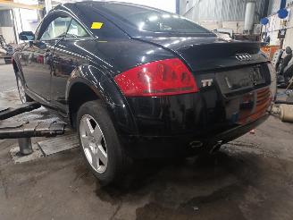 Audi TT TT (8N3) Coupé 1.8 20V Turbo (AUQ) [132kW]  (10-1998/10-2006) picture 4