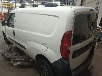 Fiat Doblo Doblo Cargo (263) Ch.Cab/Pick-up 1.3 MJ 16V DPF Euro 5 (263.A.1000) [6=
6kW]  (02-2010/...) picture 4