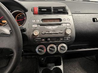 Honda Jazz Jazz (GD/GE2/GE3) Hatchback 1.2 i-DSi (L12A4) [57kW]  (03-2002/07-2008=
) picture 18