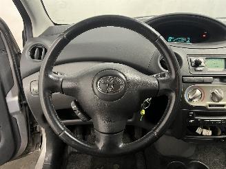 Toyota Yaris Yaris (P1) Hatchback 1.0 16V VVT-i (1SZFE) [48kW]  (03-2003/09-2005) picture 20