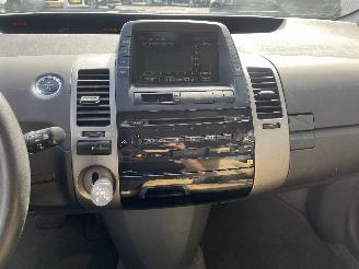 Toyota Prius Prius (NHW20) Liftback 1.5 16V (1NZ-FXE) [82kW]  (09-2003/12-2009) picture 22