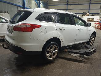Ford Focus Focus 3 Wagon Combi 1.0 Ti-VCT EcoBoost 12V 125 (M1DA(Euro 5)) [92kW] =
 (02-2012/05-2018) picture 3