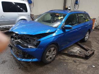 disassembly passenger cars Skoda Fabia Fabia III Combi (NJ5) Combi 5-drs 1.2 TSI 16V Greentech (CJZC(Euro 6))=
 [66kW]  (10-2014/12-2022) 2015/7