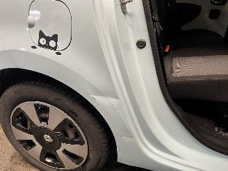 Renault Twingo Twingo III (AH) Hatchback 5-drs 1.0 SCe 70 12V (H4D-400(H4D-A4)) [52kW=
]  (09-2014/04-2019) picture 10