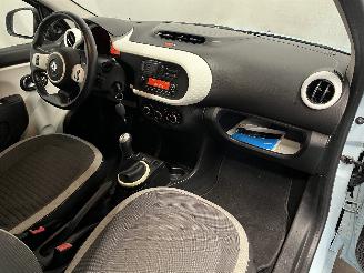 Renault Twingo Twingo III (AH) Hatchback 5-drs 1.0 SCe 70 12V (H4D-400(H4D-A4)) [52kW=
]  (09-2014/04-2019) picture 14