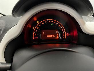 Renault Twingo Twingo III (AH) Hatchback 5-drs 1.0 SCe 70 12V (H4D-400(H4D-A4)) [52kW=
]  (09-2014/04-2019) picture 21