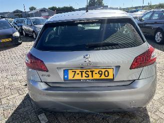 Peugeot 308 308 (L3/L8/LB/LH/LP) Hatchback 5-drs 1.2 12V VTi PureTech 82 (EB2F(HMZ=
)) [60kW]  (09-2013/06-2021) picture 8