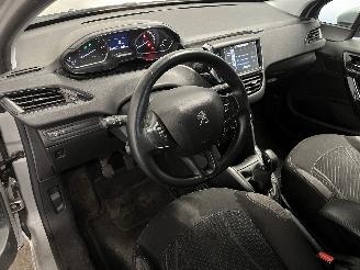 Peugeot 208 208 I (CA/CC/CK/CL) Hatchback 1.2 Vti 12V PureTech 82 (EB2F(HMZ)) [60k=
W]  (03-2012/12-2019) picture 18