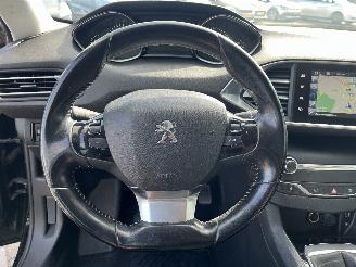 Peugeot 308 308 (L3/L8/LB/LH/LP) Hatchback 5-drs 1.2 12V VTi PureTech 82 (EB2F(HMZ=
)) [60kW]  (09-2013/06-2021) picture 19