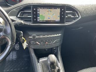 Peugeot 308 308 (L3/L8/LB/LH/LP) Hatchback 5-drs 1.2 12V VTi PureTech 82 (EB2F(HMZ=
)) [60kW]  (09-2013/06-2021) picture 20