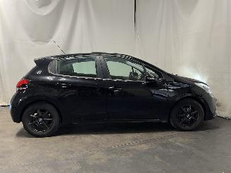Peugeot 208 208 I (CA/CC/CK/CL) Hatchback 1.5 BlueHDi 100 (DV5RD(YHY)) [75kW]  (05=
-2018/12-2019) picture 6