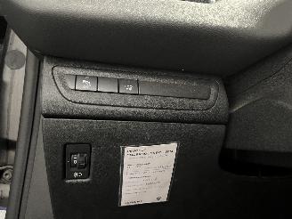 Peugeot 208 208 I (CA/CC/CK/CL) Hatchback 1.5 BlueHDi 100 (DV5RD(YHY)) [75kW]  (05=
-2018/12-2019) picture 22