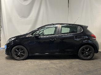 Peugeot 208 208 I (CA/CC/CK/CL) Hatchback 1.5 BlueHDi 100 (DV5RD(YHY)) [75kW]  (05=
-2018/12-2019) picture 3