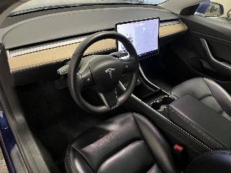 Tesla Model 3 Model 3 Sedan Long Range AWD 75 kWh (3D3) [258kW]  (06-2018/...) picture 16