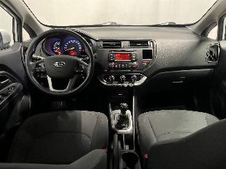 Kia Rio Rio III (UB) Hatchback 1.2 CVVT 16V (G4LA5) [63kW]  (09-2011/12-2017) picture 11