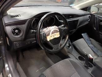 Toyota Auris Auris Touring Sports (E18) Combi 1.8 16V Hybrid (2ZRFXE) [100kW]  (07-=
2013/12-2018) picture 5
