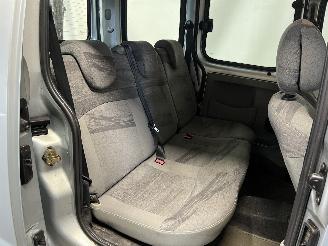 Renault Kangoo Kangoo (KC) MPV 1.6 16V (K4M-752) [70kW]  (06-2001/01-2008) picture 10