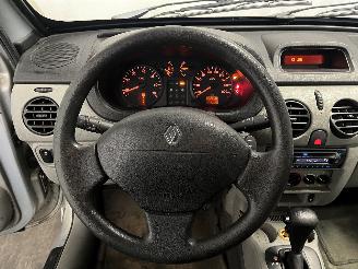 Renault Kangoo Kangoo (KC) MPV 1.6 16V (K4M-752) [70kW]  (06-2001/01-2008) picture 13