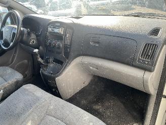 Hyundai H-300 H-300 Van 2.5 CRDi (D4CB) [125kW]  (02-2008/...) picture 13
