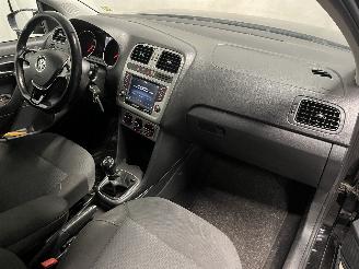 Volkswagen Polo Polo V (6R) Hatchback 1.0 TSI 12V BlueMotion (CHZB(Euro 6)) [70kW]  (1=
1-2014/10-2017) picture 14