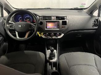 Kia Rio Rio III (UB) Hatchback 1.2 CVVT 16V (G4LA5) [63kW]  (09-2011/12-2017) picture 18