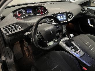 Peugeot 308 308 (L3/L8/LB/LH/LP) Hatchback 5-drs 1.6 16V THP (EP6CDT(5FA)) [92kW] =
 (09-2013/06-2021) picture 11