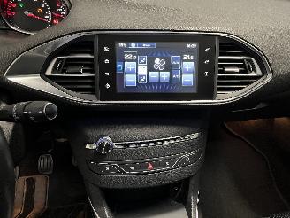 Peugeot 308 308 (L3/L8/LB/LH/LP) Hatchback 5-drs 1.6 16V THP (EP6CDT(5FA)) [92kW] =
 (09-2013/06-2021) picture 14