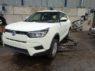 Auto da rottamare Ssang yong Tivoli Tivoli SUV 1.6 e-XGi 16V 2WD (173.910) [94kW]  (04-2015/...) 2015