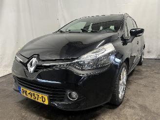 Vaurioauto  passenger cars Renault Clio Clio IV Estate/Grandtour (7R) Combi 5-drs 1.5 Energy dCi 75 FAP (K9K-6=
12) [55kW]  (01-2013/08-2021) 2015/4