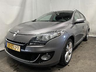 Voiture accidenté Renault Mégane Megane III Grandtour (KZ) Combi 5-drs 1.2 16V TCE 115 (H5F-400(H5F-A4)=
) [85kW]  (03-2012/02-2016) 2013/2