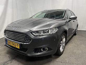 skadebil auto Ford Mondeo Mondeo V Wagon Combi 2.0 TDCi 150 16V (T7CE) [110kW]  (09-2014/03-2022=
) 2016/1