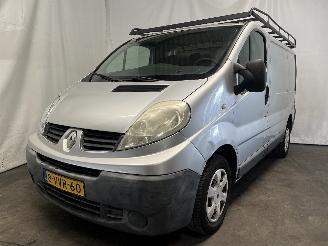 krockskadad bil auto Renault Trafic Trafic New (FL) Van 2.0 dCi 16V 90 (M9R-780) [66kW]  (08-2006/06-2014)= 2012/6