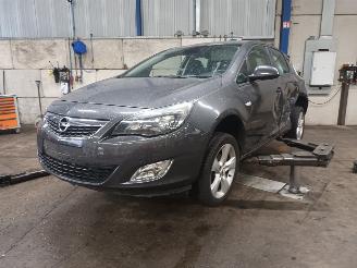 Vrakbiler auto Opel Astra Astra J (PC6/PD6/PE6/PF6) Hatchback 5-drs 1.6 16V (B16XER(Euro 6)) [85=
kW]  (12-2009/10-2015) 2009/11