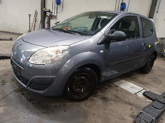 Uttjänta bilar auto Renault Twingo Twingo II (CN) Hatchback 3-drs 1.2 (D7F-800(Euro 4)) [43kW]  (03-2007/=
09-2014) 2010/1