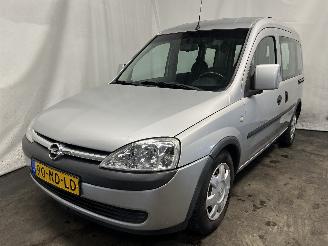 krockskadad bil auto Opel Combo Combo Tour (Corsa C) MPV 1.6 (Z16SE) [64kW]  (10-2001/09-2006) 2003/7