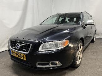 Voiture accidenté Volvo V-70 V70 (BW) Combi 2.0 T 16V (B4204T6) [149kW]  (09-2009/12-2011) 2011/1