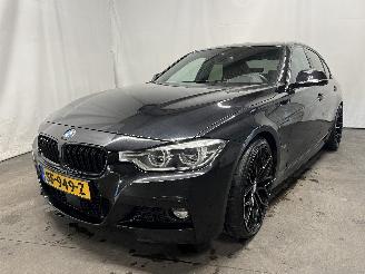 krockskadad bil auto BMW 3-serie 3 serie (F30) Sedan 330e (B48-B20A) [185kW]  (11-2015/10-2018) 2016/11