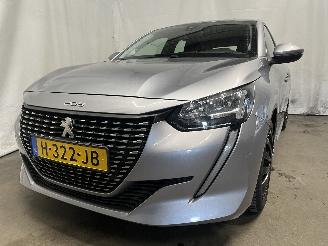 damaged passenger cars Peugeot 208 208 II (UB/UH/UP) Hatchback 5-drs 1.2 Vti 12V PureTech 75 (EB2FAD(HMH)=
) [55kW]  (06-2019/...) 2020/2